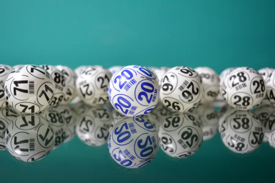 Ministro de Economía de Panamá presenta nuevo sorteo de Lotería Fiscal.